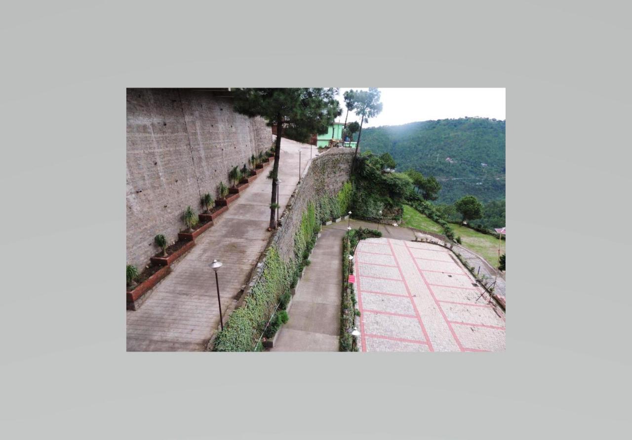 2Bhk Furnished Apartment/Near Kasauli/Barog/Luv Fun & Adventure 솔란 외부 사진