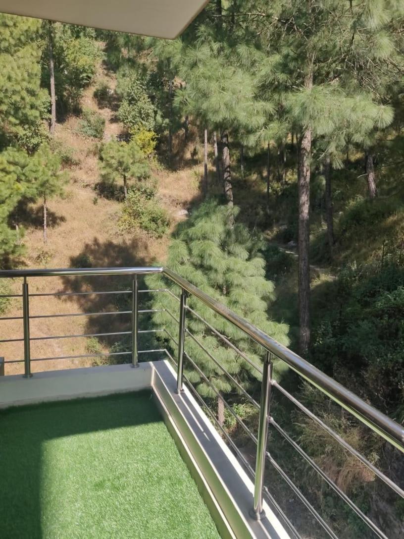 2Bhk Furnished Apartment/Near Kasauli/Barog/Luv Fun & Adventure 솔란 외부 사진